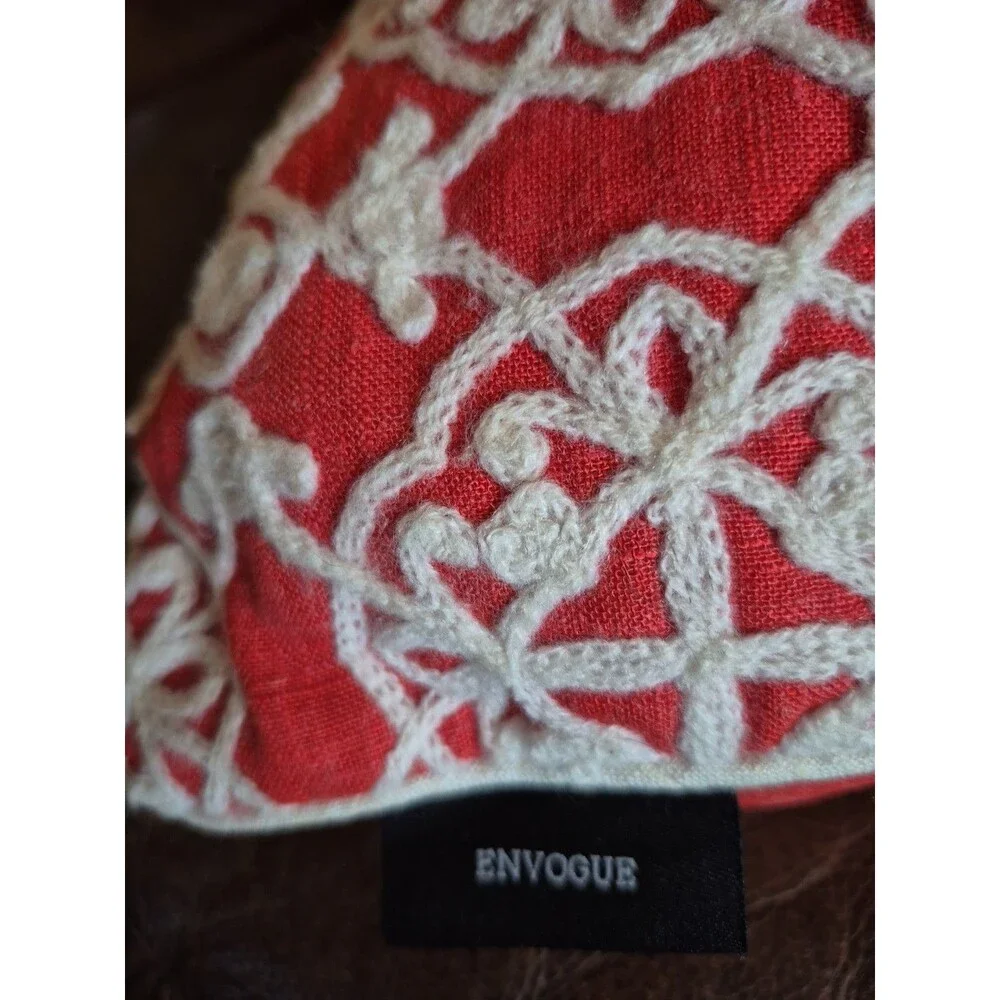 Envogue embroidered linen